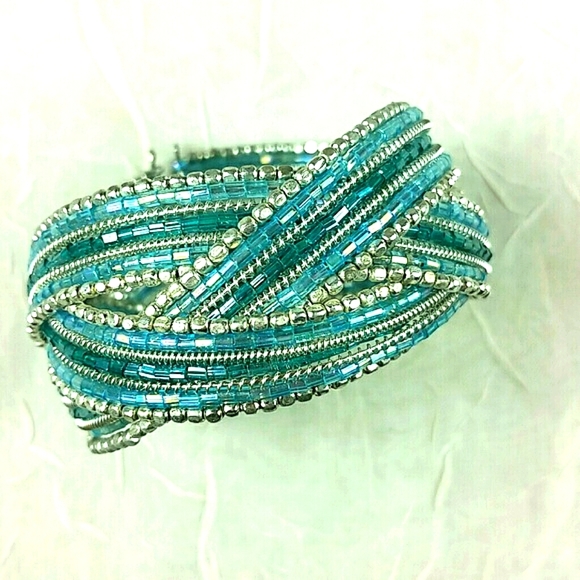 Bracelet Turquoise blue Glass & Silver bulge and seed Bead multiple strand cuff - Picture 8 of 8